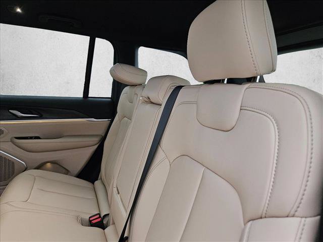 New 2026 Jeep Grand Cherokee Limited AWD/4WD image 16