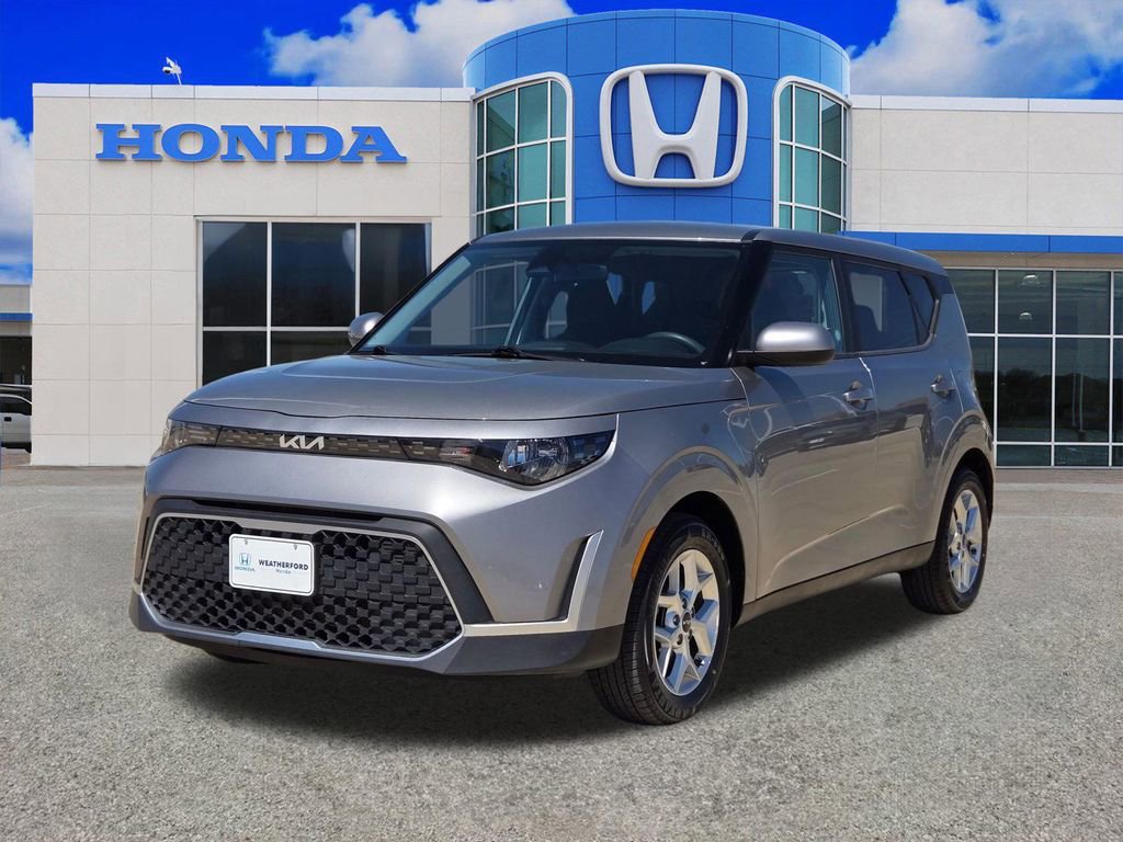 Used 2023 Kia Soul LX w/ Option Group 015 image 7