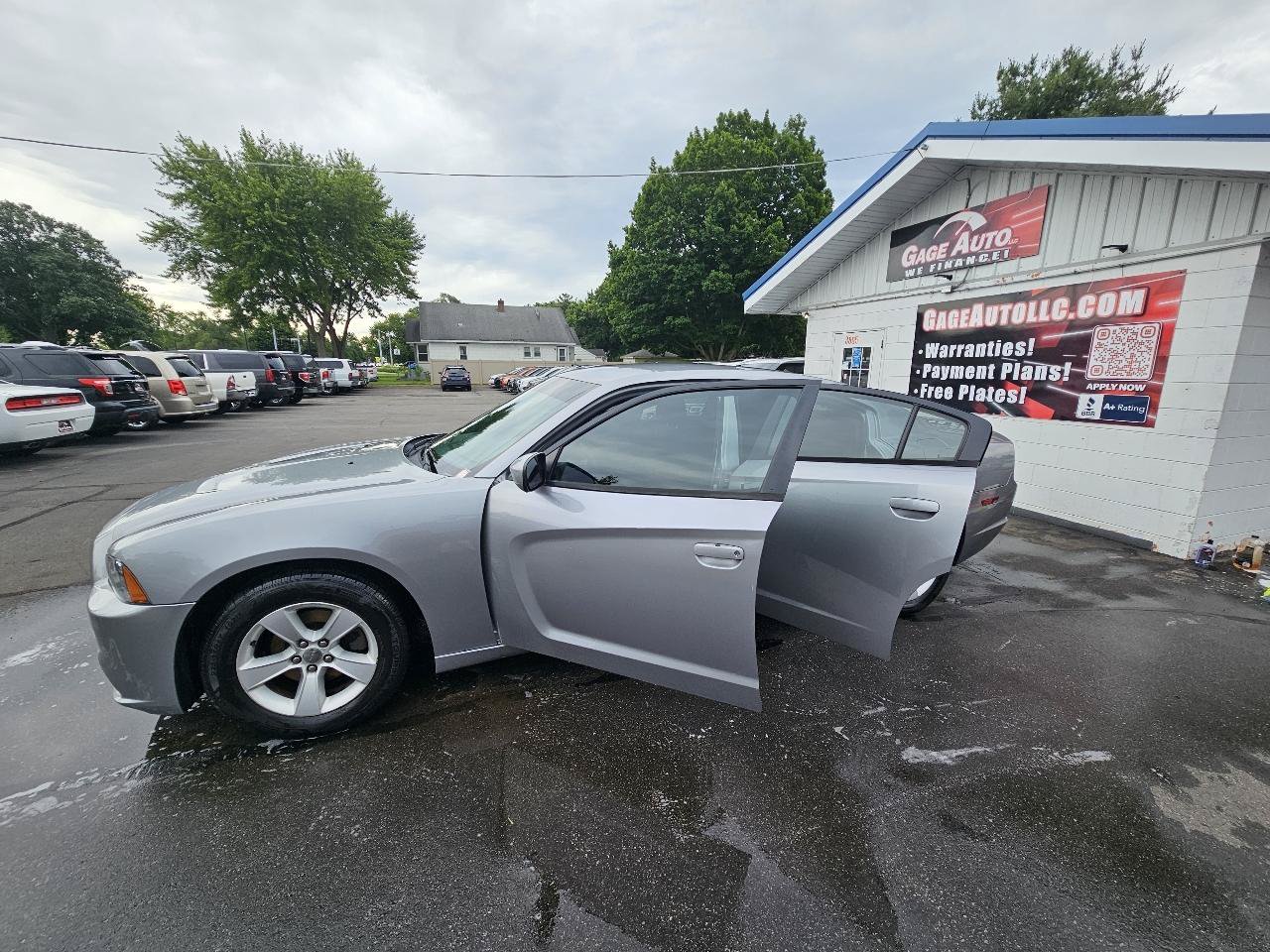 Used 2013 Dodge Charger SE RWD image 24