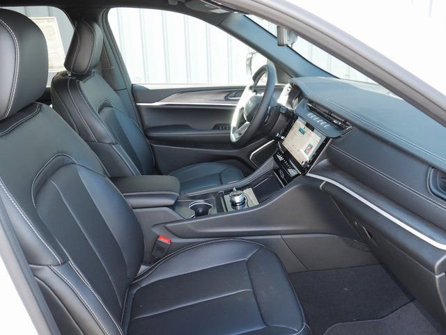 New 2026 Jeep Grand Cherokee Limited w/ Luxury Tech Group II image 22