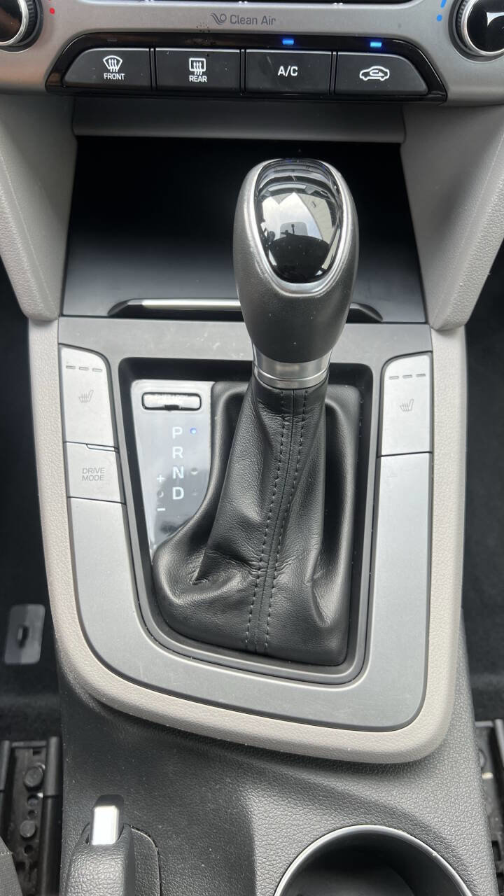 Used 2017 Hyundai Elantra SE w/ SE A/T Tech Package 03 image 22
