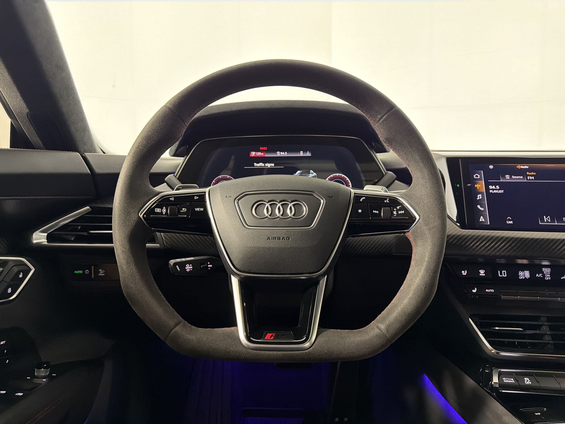 Used 2022 Audi RS e-tron GT AWD/4WD image 14