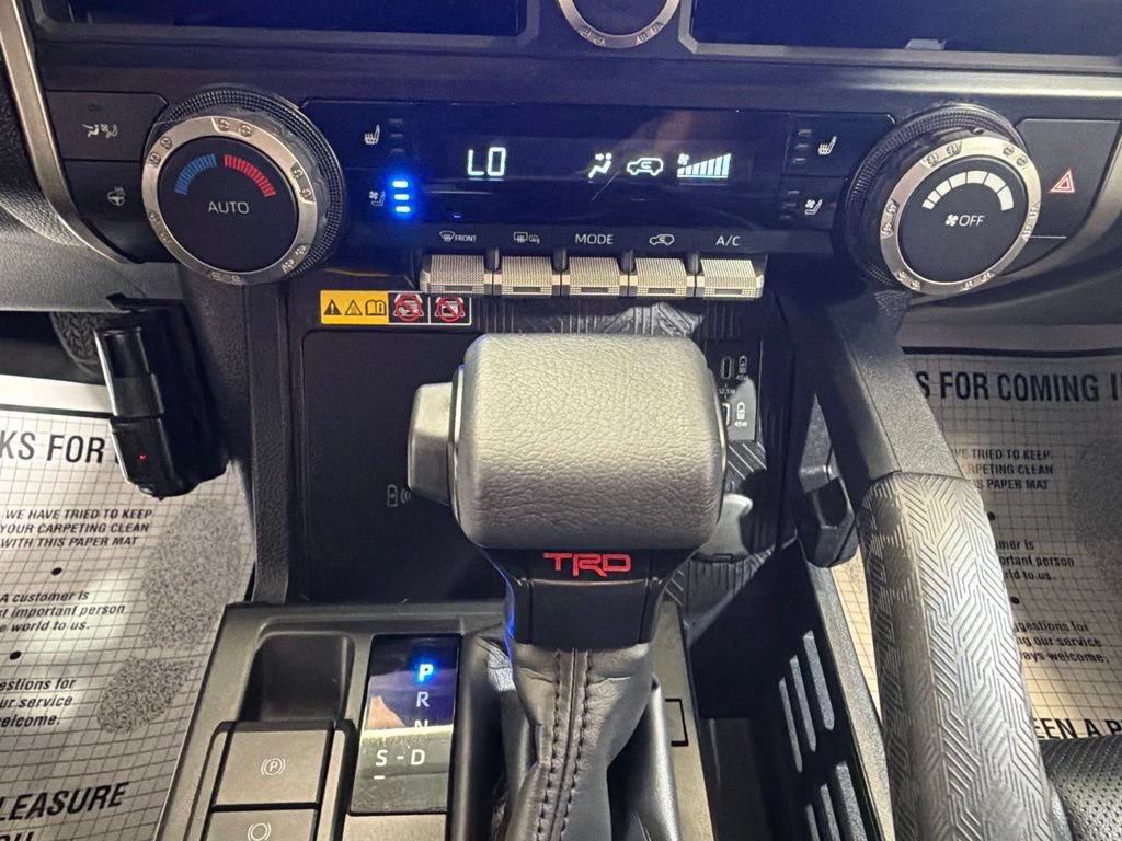 Used 2025 Toyota 4Runner TRD Off-Road Premium AWD/4WD image 30