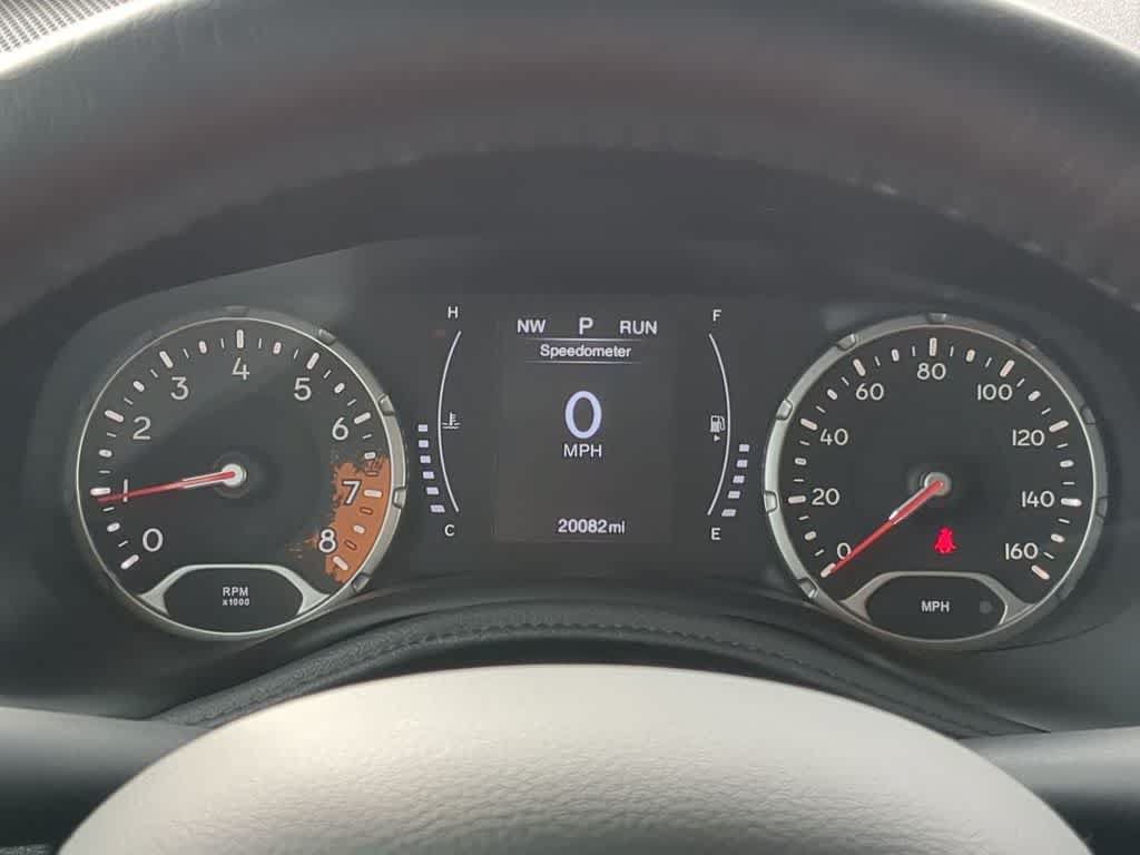 Used 2017 Jeep Renegade Latitude w/ Cold Weather Group AWD/4WD image 28