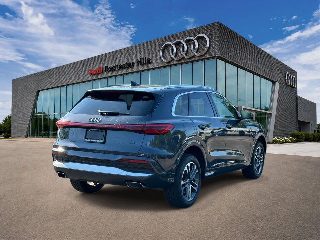 Certified 2025 Audi Q5 Premium w/ Convenience Package AWD/4WD image 5