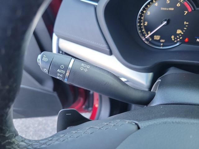 Used 2019 Cadillac XT4 Premium Luxury FWD image 25
