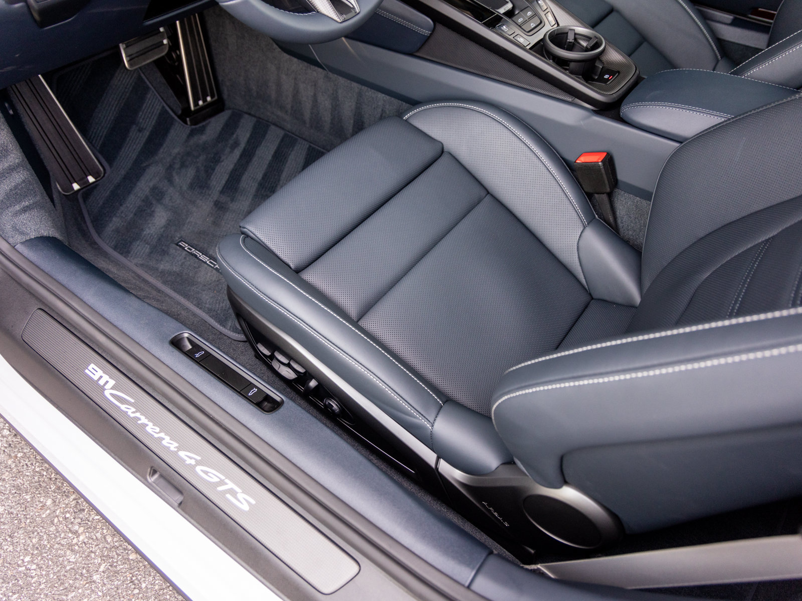 New 2026 Porsche 911 Carrera 4 GTS AWD/4WD image 22