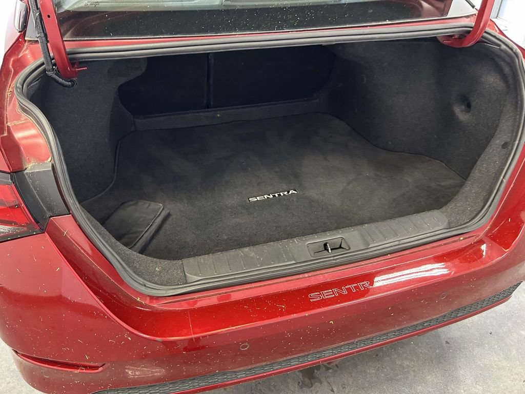Used 2024 Nissan Sentra SV FWD image 12