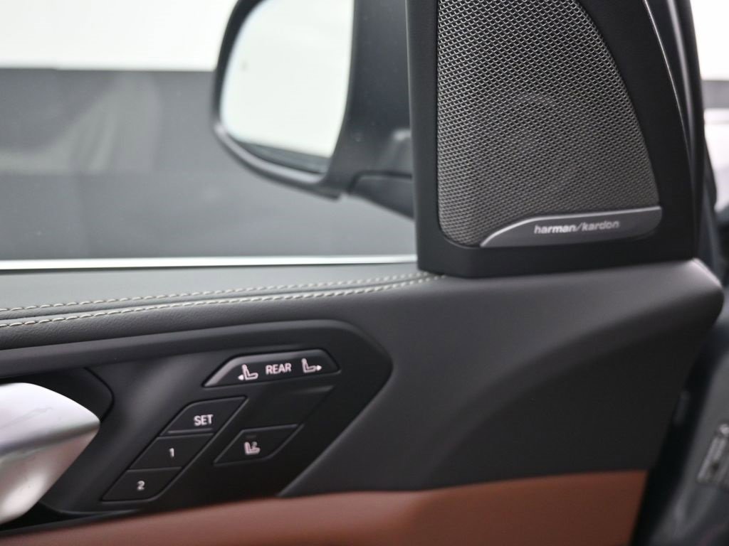 New 2026 BMW X7 xDrive40i image 14
