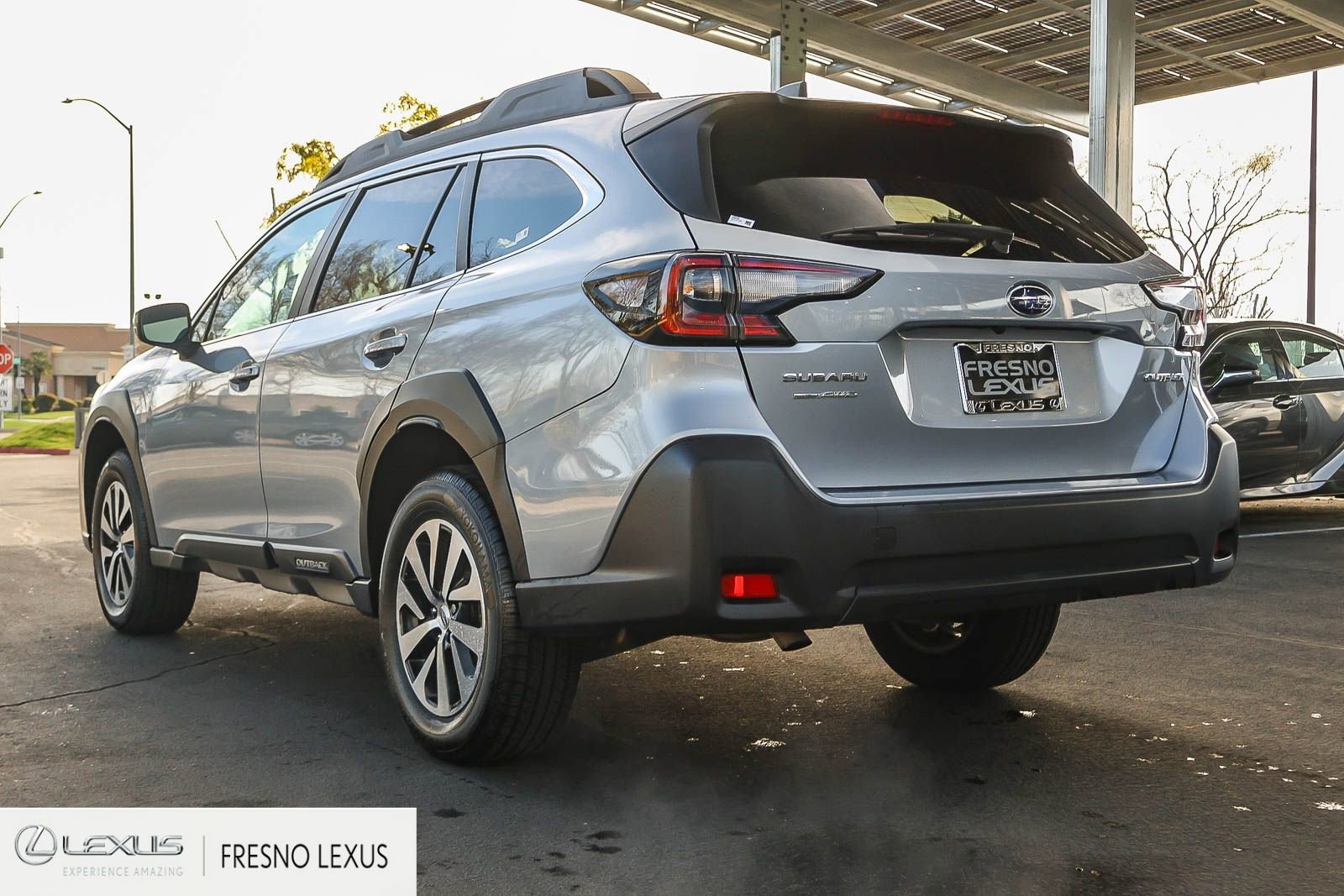 Used 2024 Subaru Outback Premium image 4