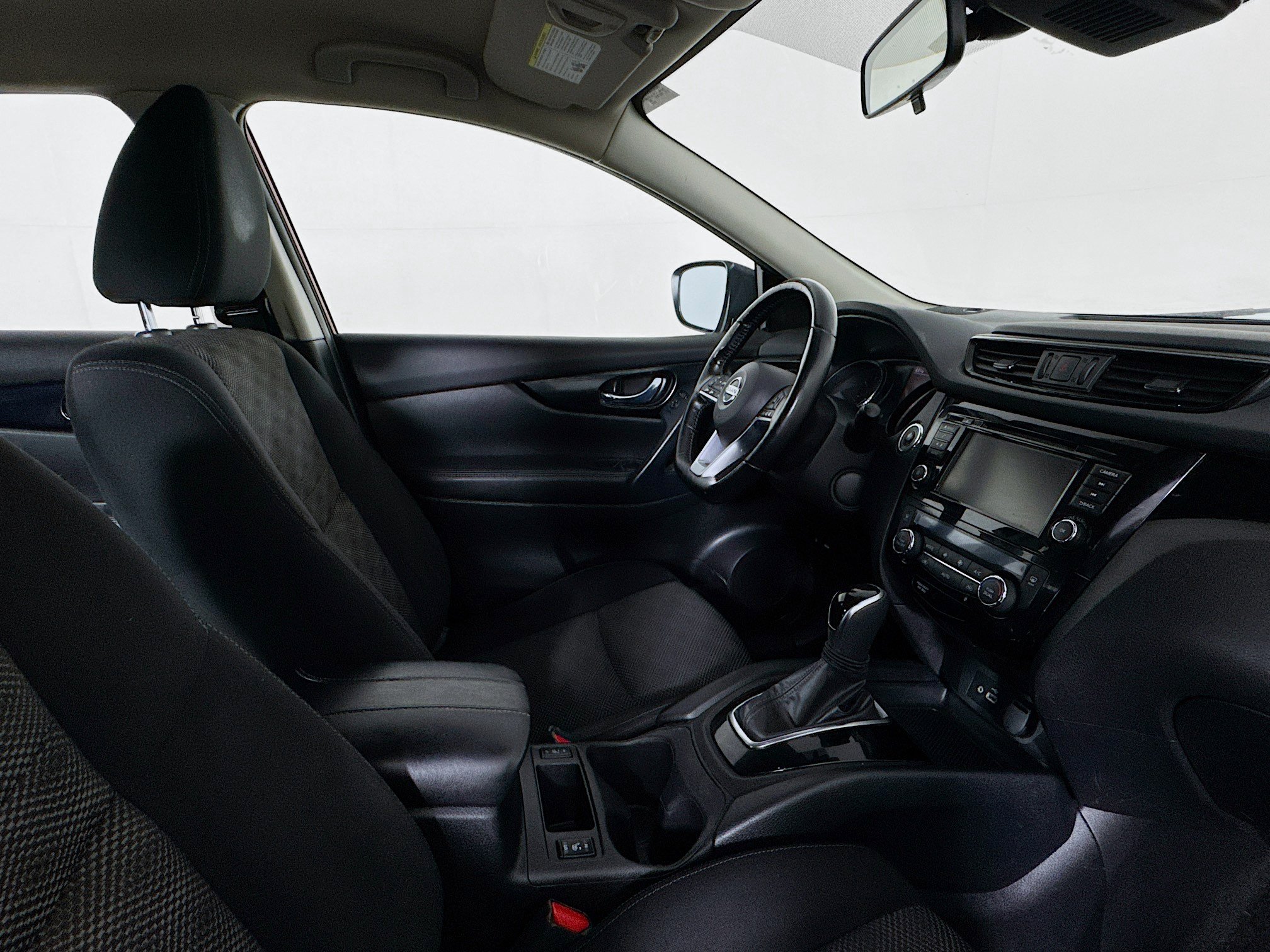 Used 2020 Nissan Rogue Sport SV w/ All-Weather Package AWD/4WD image 27