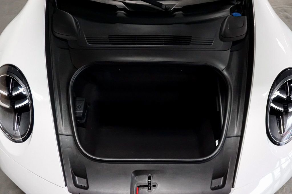 Used 2025 Porsche 911 Carrera T RWD image 16