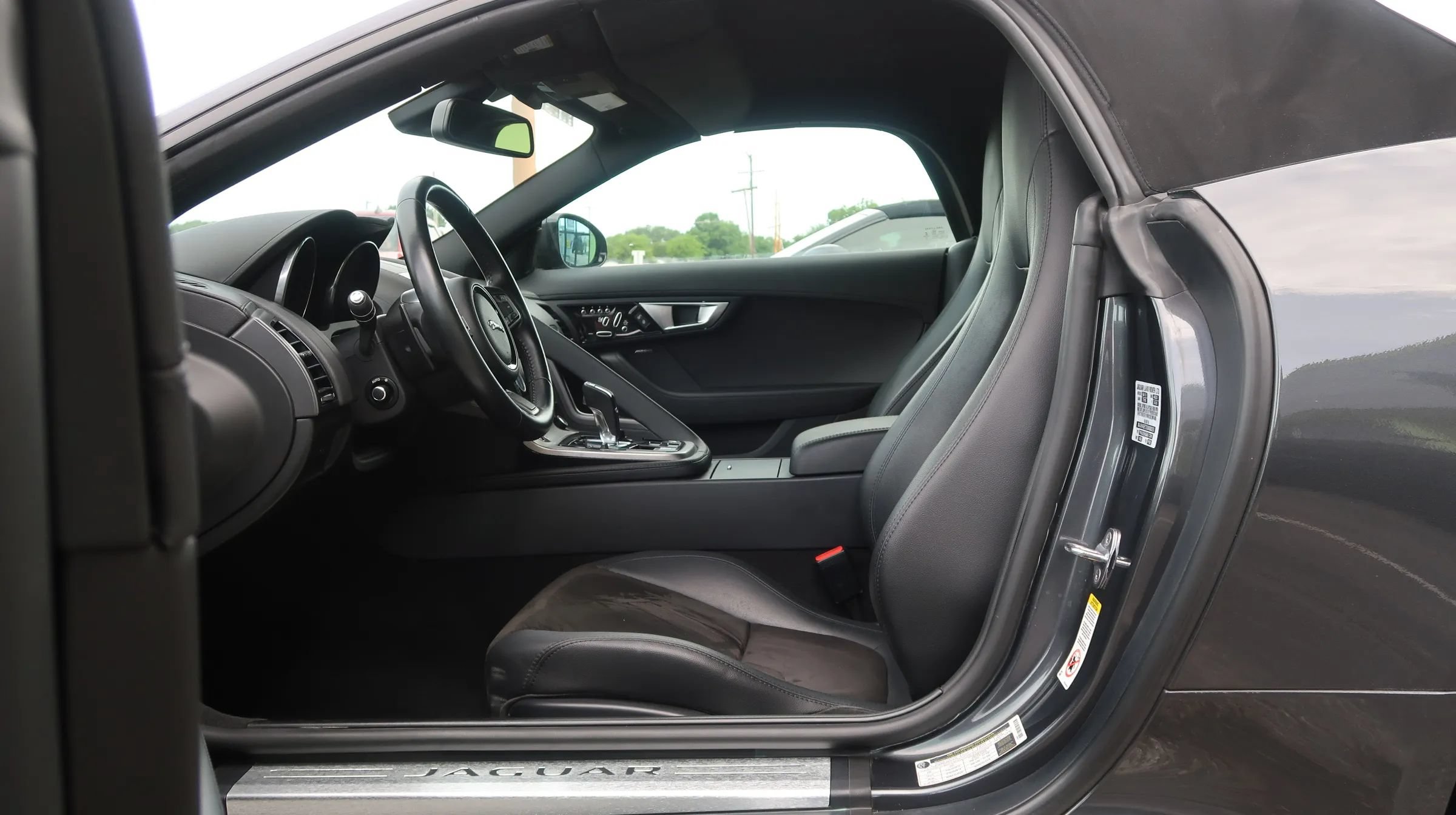 Used 2016 Jaguar F-TYPE Convertible RWD image 15