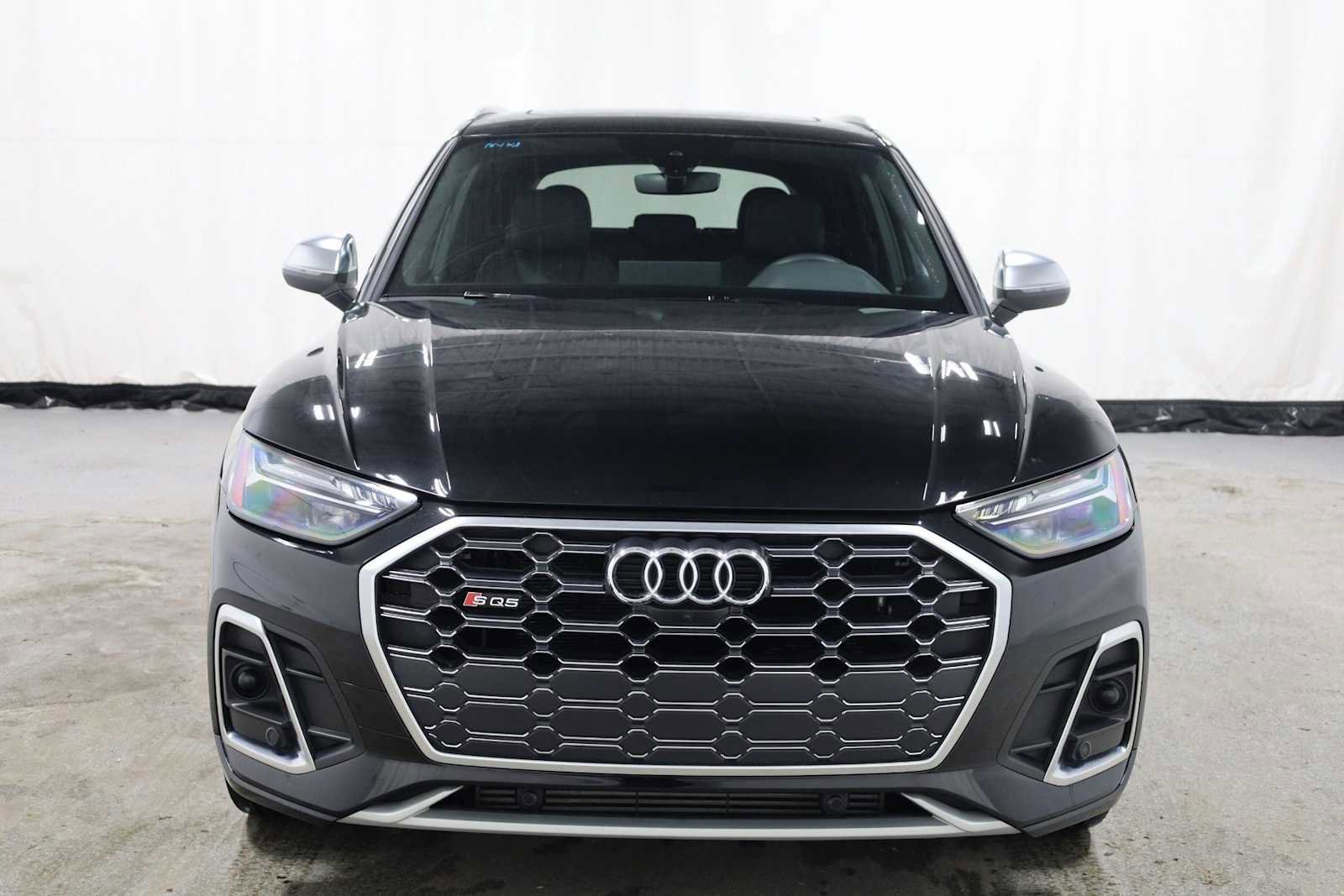 Used 2024 Audi SQ5 Premium Plus w/ Premium Plus Package image 14