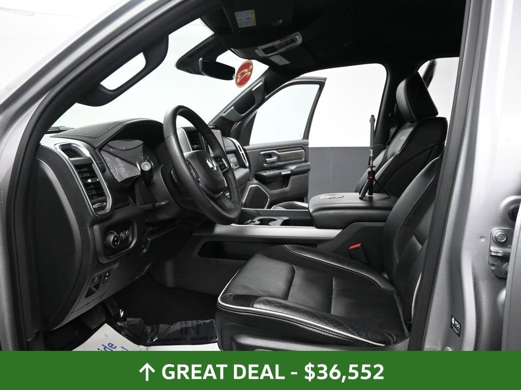 Used 2025 RAM 1500 Laramie AWD/4WD image 33