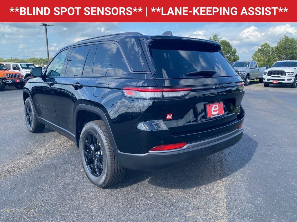 New 2026 Jeep Grand Cherokee Altitude RWD image 5