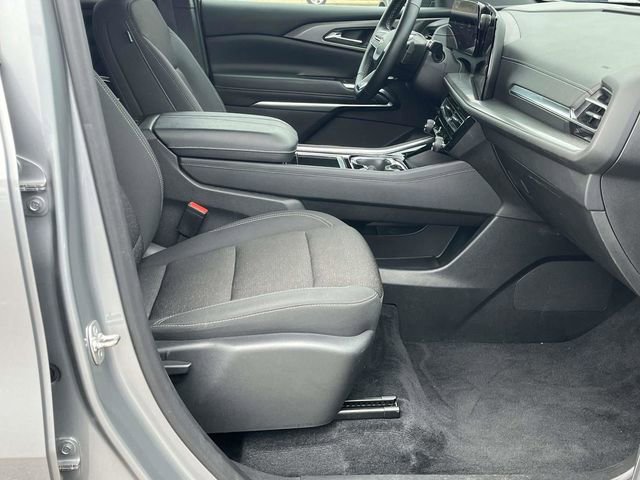 Used 2024 Chevrolet Traverse LT image 25