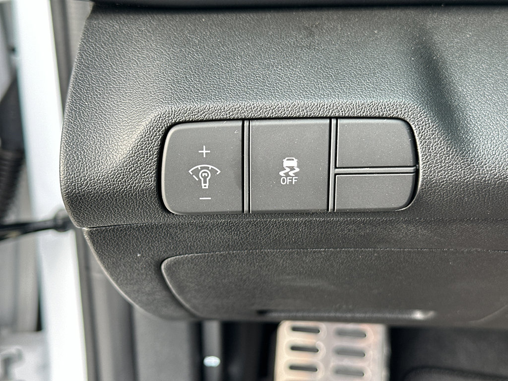 New 2025 Hyundai Elantra Sport image 23