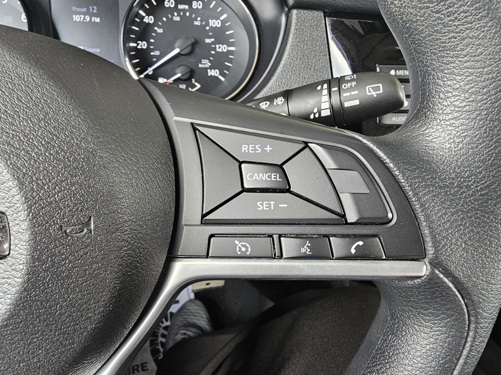 Used 2020 Nissan Rogue S image 23