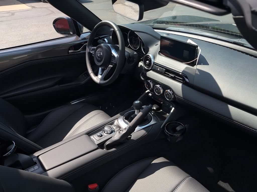 New 2026 MAZDA MX-5 Miata RF Grand Touring w/ Weather Package RWD image 9