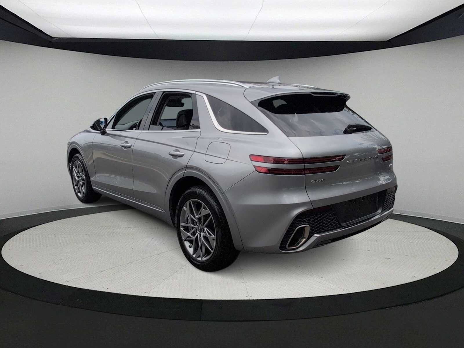 Used 2025 Genesis GV70 2.5T AWD/4WD image 6