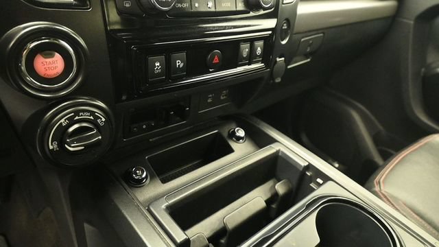 Used 2021 Nissan Titan PRO-4X w/ Pro-4x Convenience Package AWD/4WD image 20