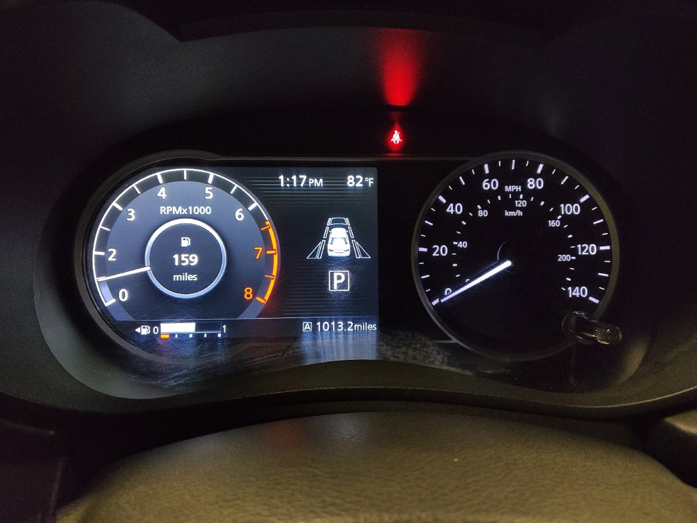 Used 2020 Nissan Versa SR FWD image 23