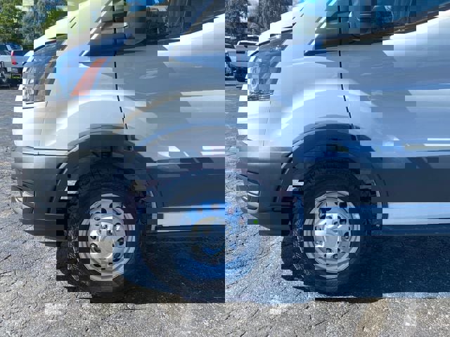 New 2025 Ford Transit 150 148 Medium Roof AWD image 28