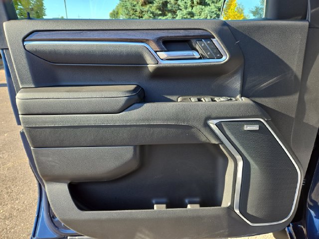 Used 2022 Chevrolet Silverado 1500 LTZ w/ Technology Package AWD/4WD image 15