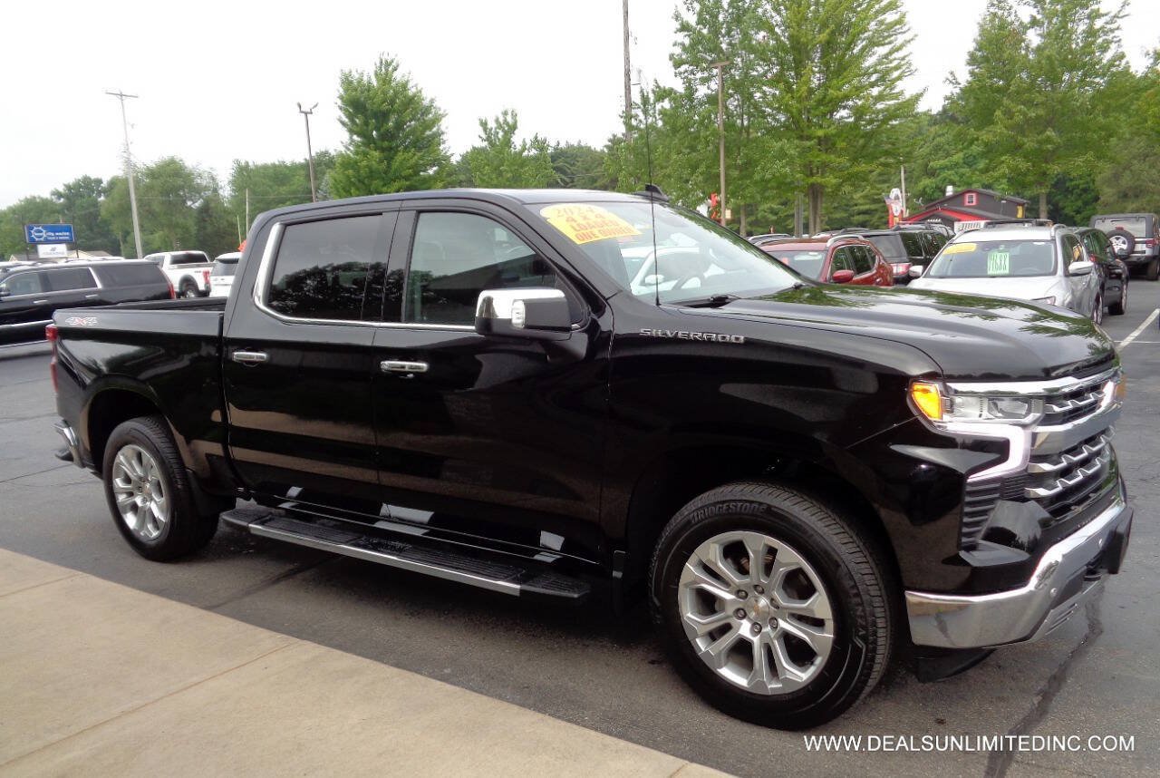 Used 2024 Chevrolet Silverado 1500 LTZ w/ LTZ Premium Package AWD/4WD image 2