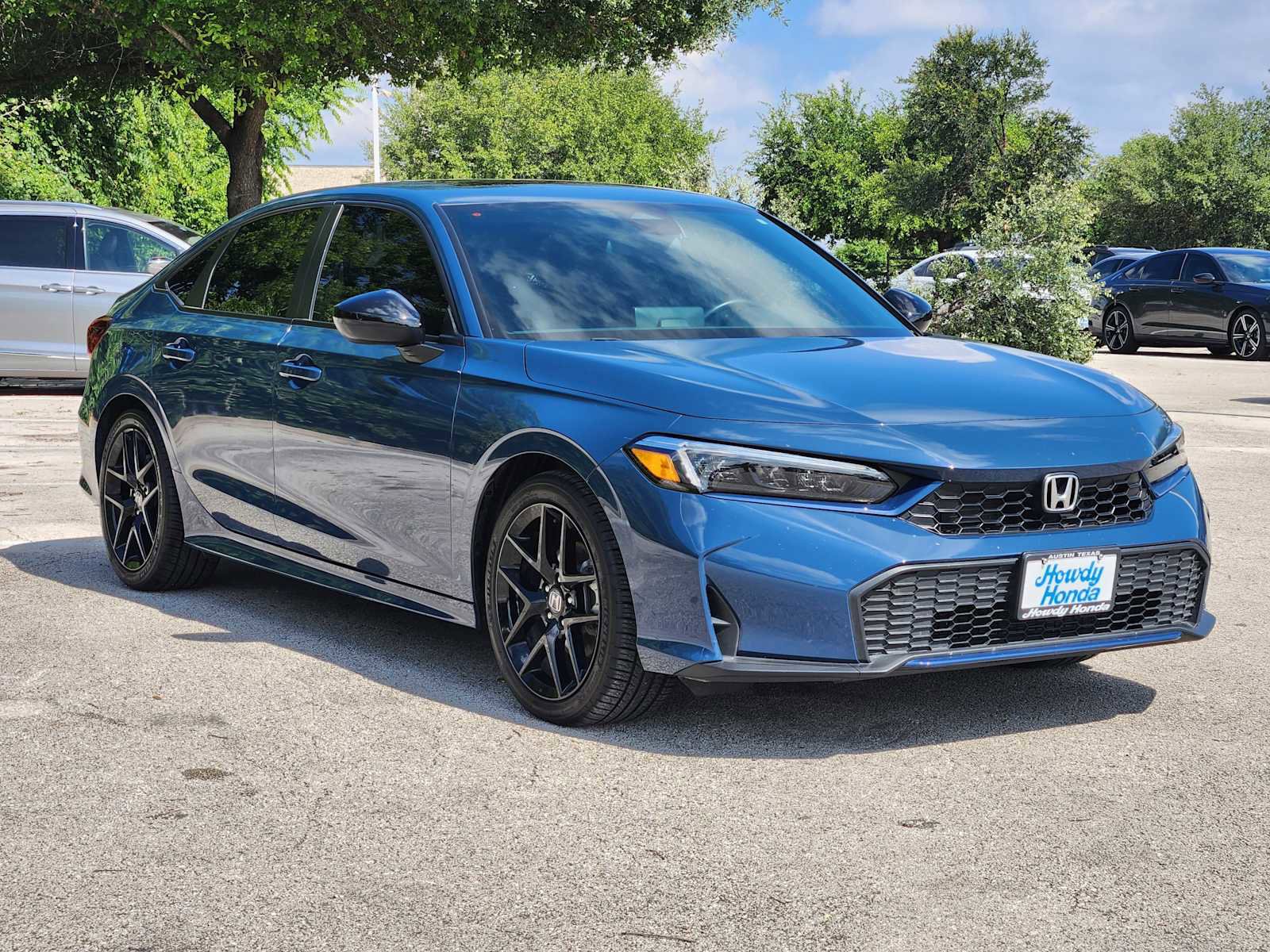 Used 2025 Honda Civic Sport image 3