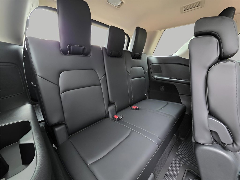 New 2025 Nissan Pathfinder Platinum image 10