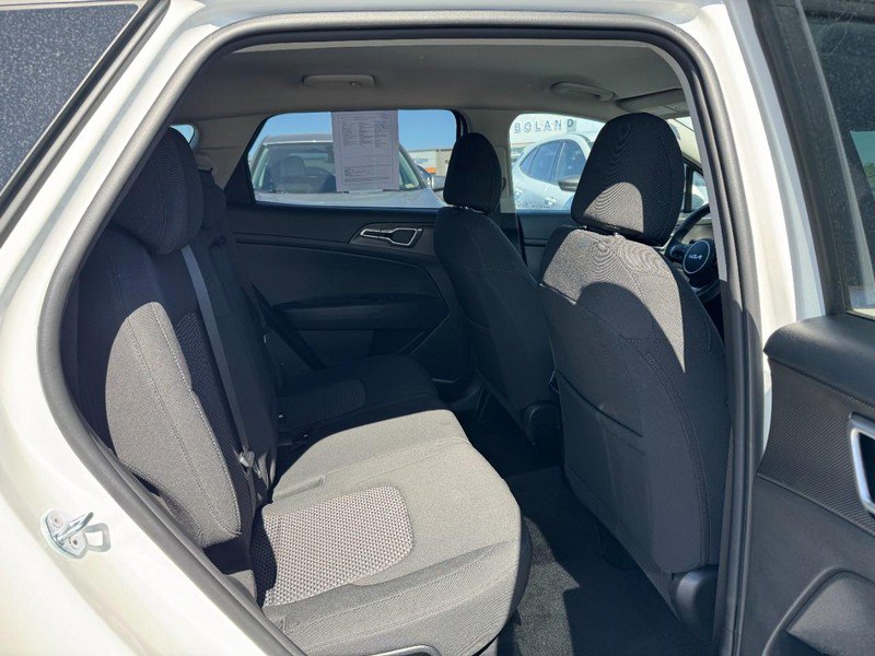 Used 2023 Kia Sportage LX AWD/4WD image 10
