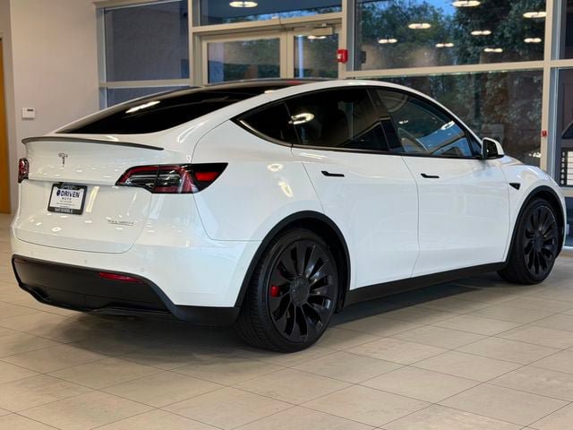 Used 2022 Tesla Model Y Performance AWD/4WD image 12