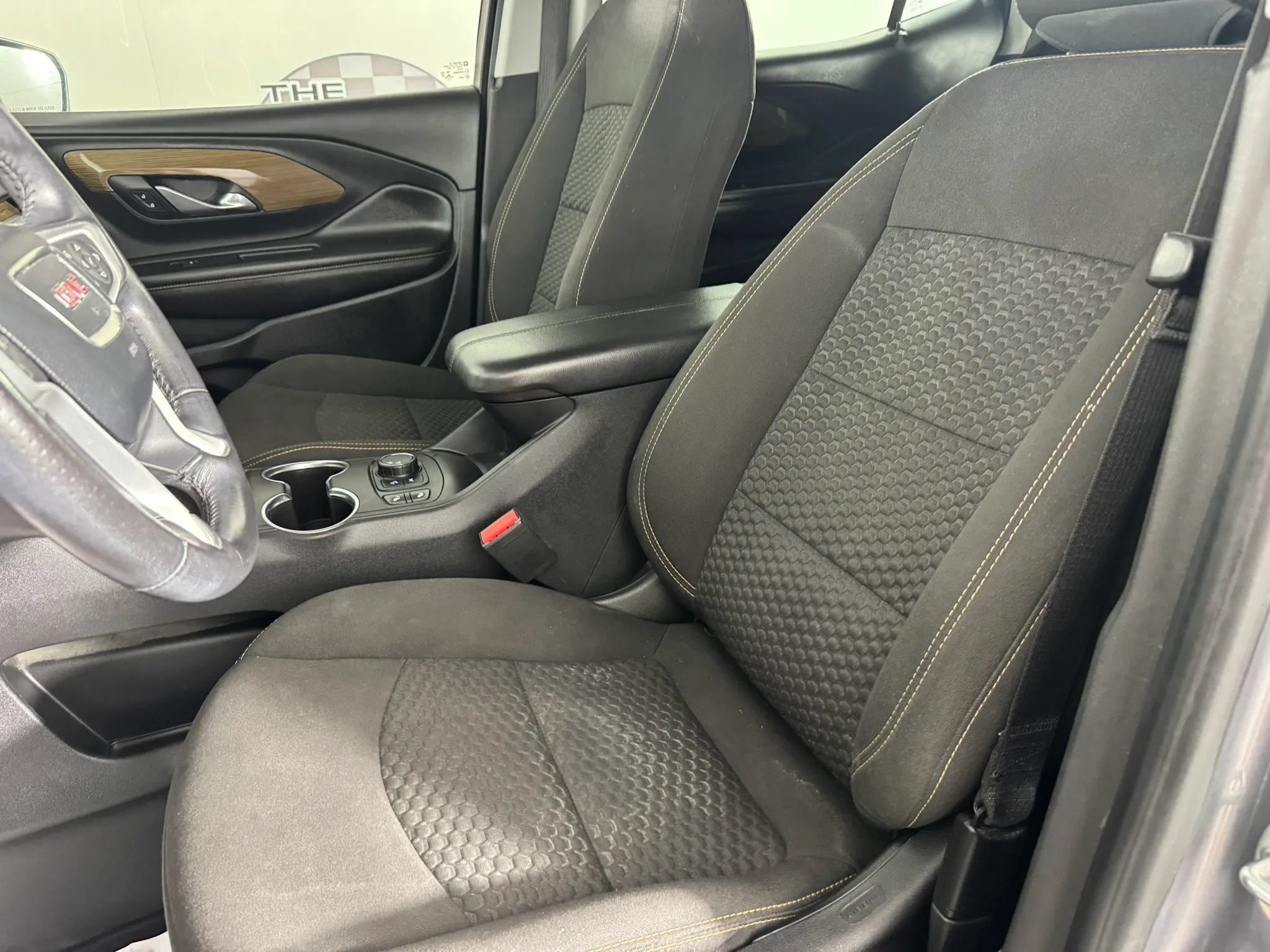 Used 2020 GMC Terrain SLE w/ Driver Convenience Package FWD image 31