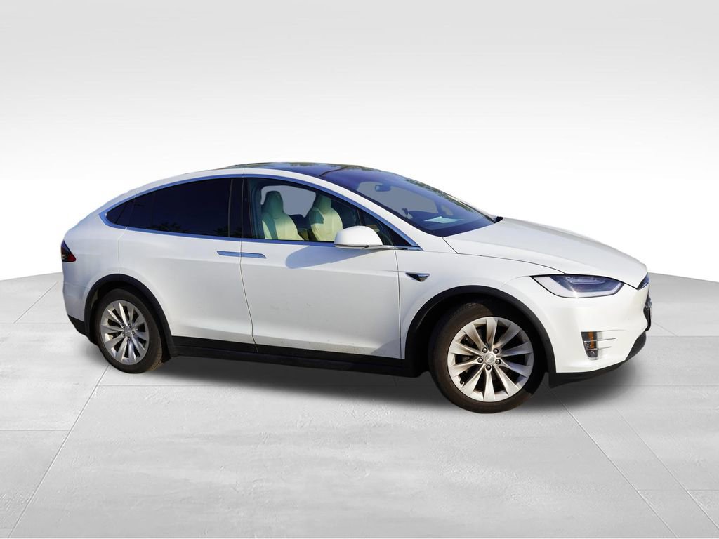 Used 2020 Tesla Model X Long Range AWD/4WD image 2