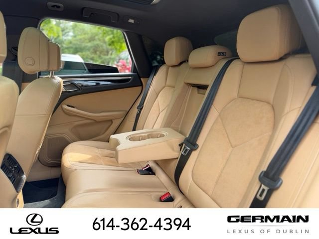 Used 2018 Porsche Macan AWD/4WD image 18