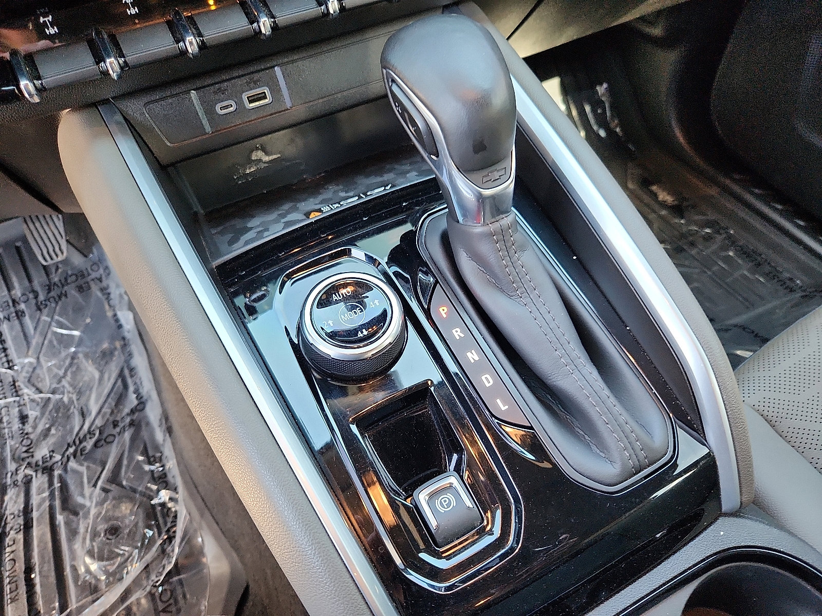 Used 2024 Chevrolet Colorado ZR2 w/ ZR2 Bison Edition image 14