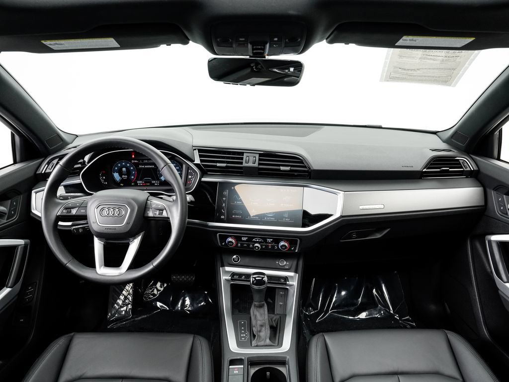 Certified 2025 Audi Q3 2.0T Premium w/ Convenience Package AWD/4WD image 18