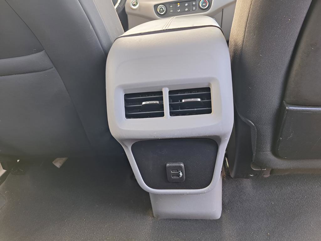 Used 2020 GMC Terrain SLE image 29