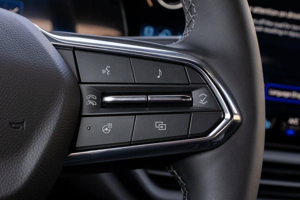 New 2025 Chevrolet Silverado EV LT image 31