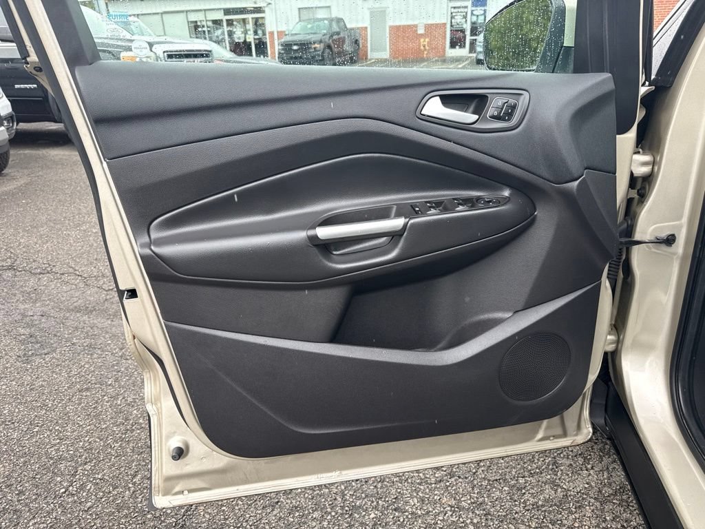 Used 2017 Ford Escape Titanium AWD/4WD image 14