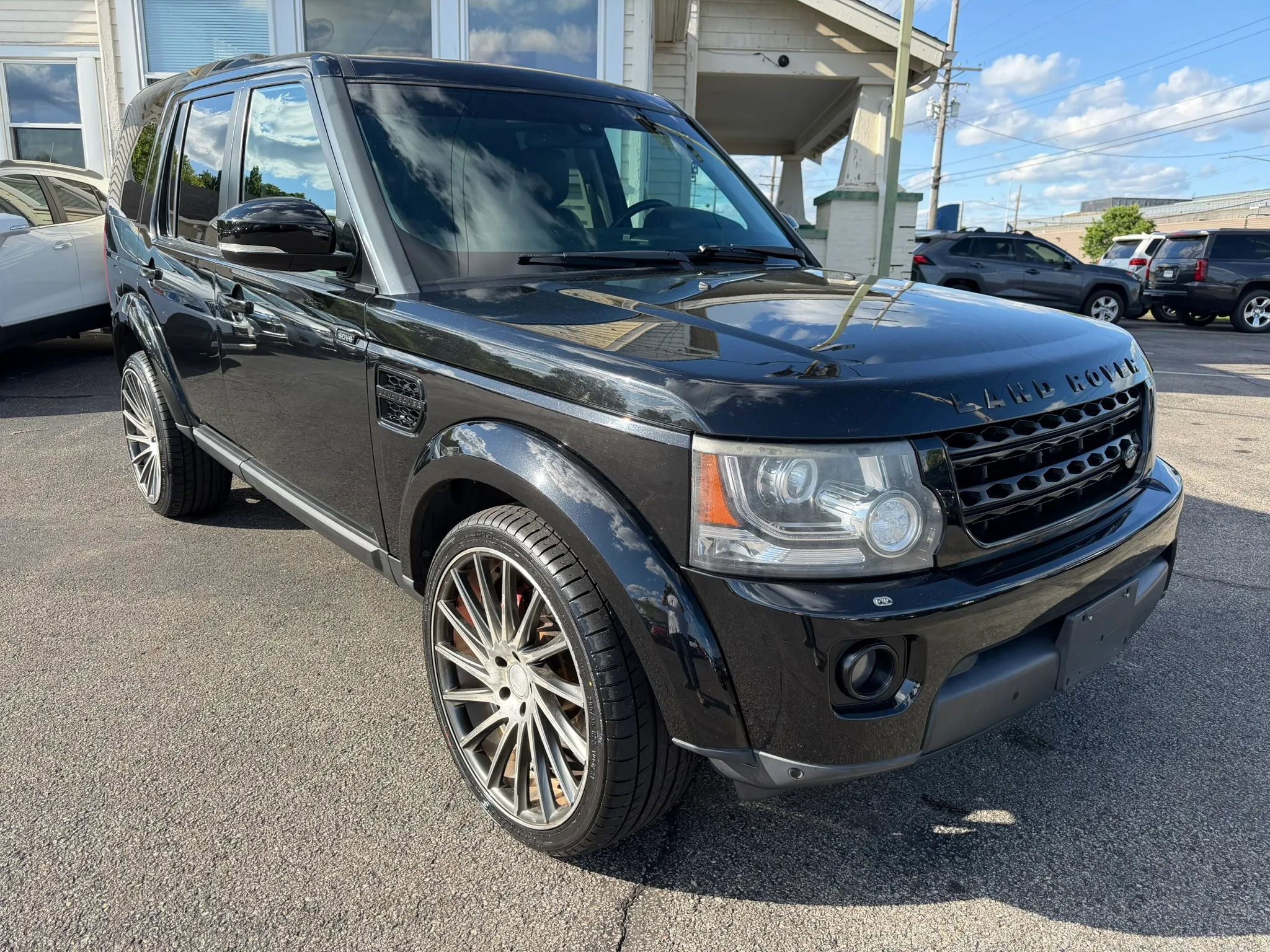 Used 2016 Land Rover LR4 HSE Silver Edition AWD/4WD image 5