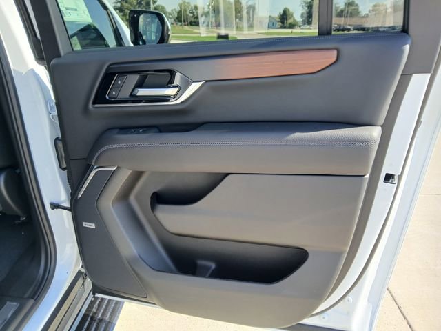 New 2026 GMC Yukon XL Denali w/ Sun & Power Step Package image 21