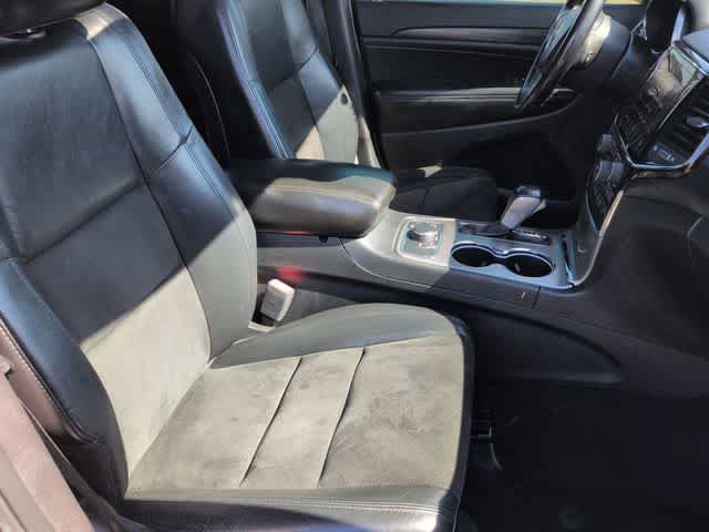 Used 2020 Jeep Grand Cherokee Altitude AWD/4WD image 23