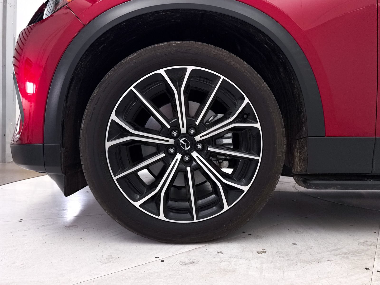 Certified 2025 MAZDA CX-70 Plug-In Hybrid w/ Premium Pkg AWD/4WD image 17