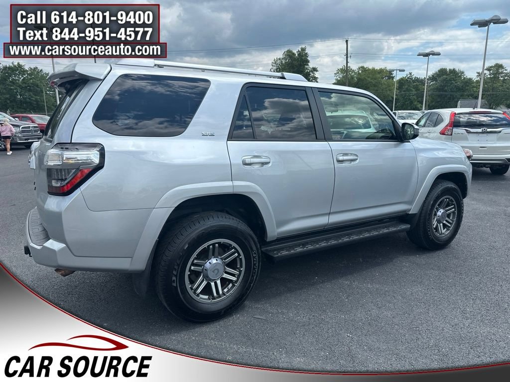 Used 2018 Toyota 4Runner SR5 AWD/4WD image 9
