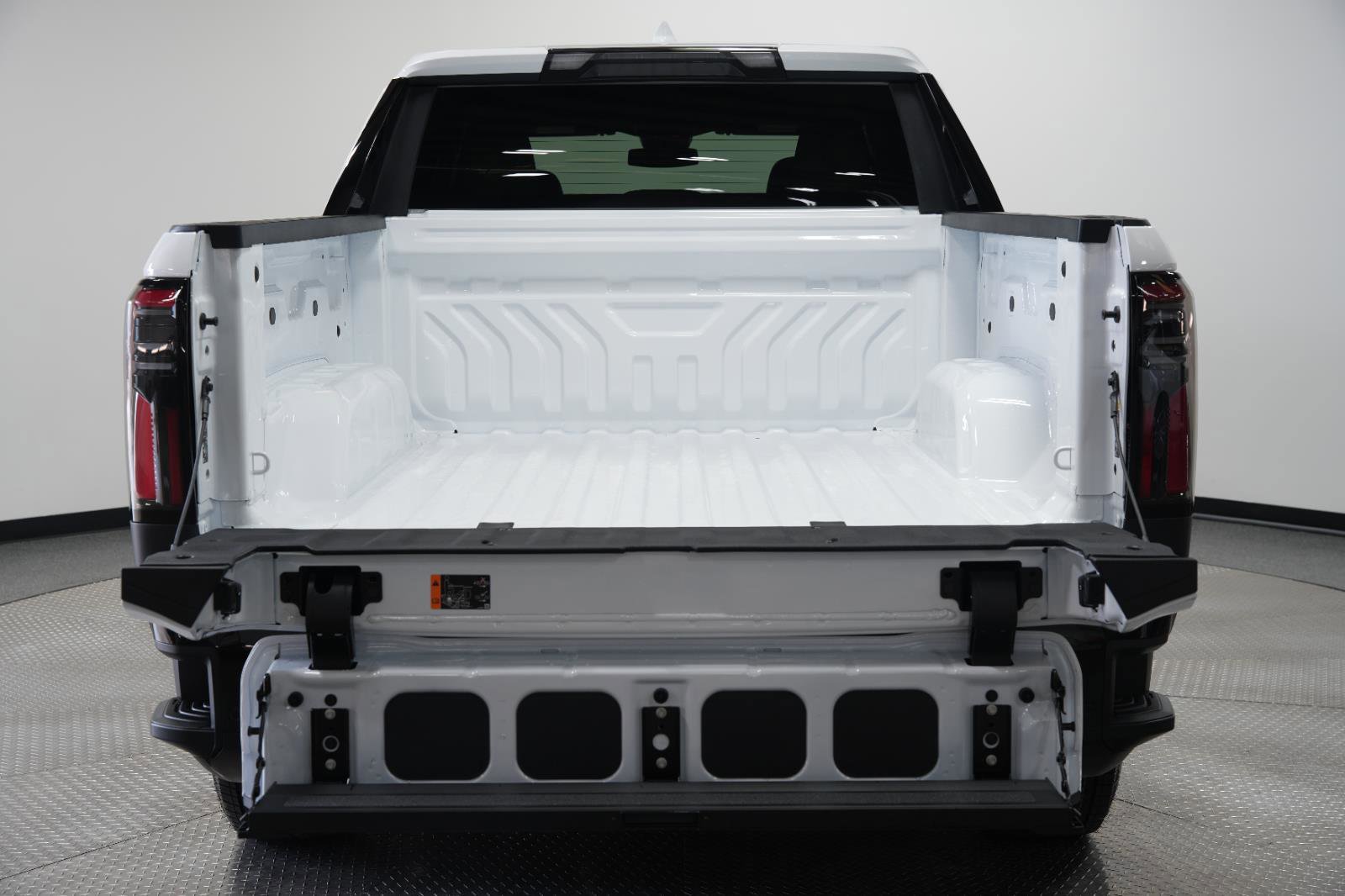 New 2026 GMC Sierra EV Elevation image 18