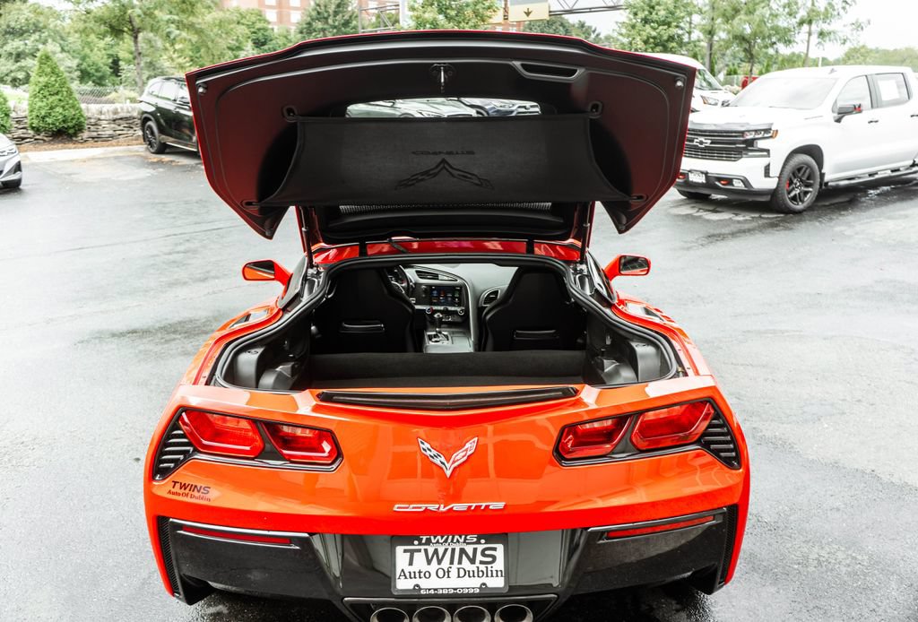 Used 2019 Chevrolet Corvette Stingray Coupe w/ 1LT RWD image 26