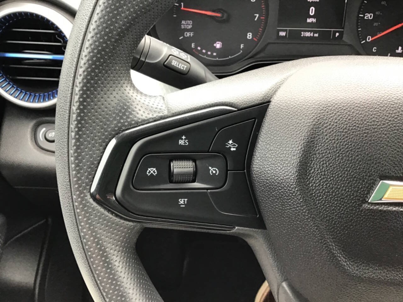 Used 2024 Chevrolet Trax LS w/ LS Convenience Package FWD image 13